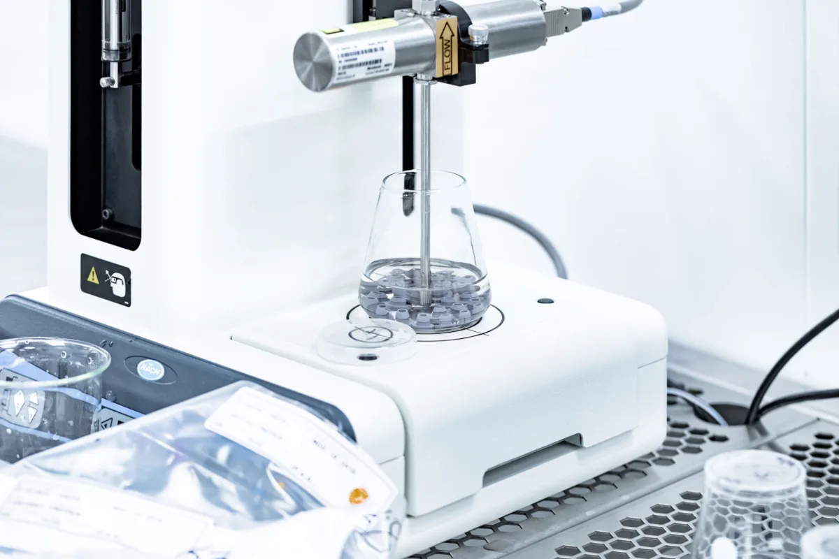 Automated vial testing instrument, Datwyler, Alken, Belgium, industrial photography by Scanderbeg Sauer