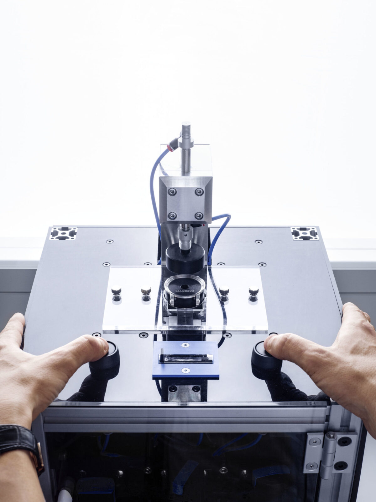 Watchmaking photography, Audemars Piguet Code 11.59 case quality control on precision measurement machine, Le Brassus, by Scanderbeg Sauer