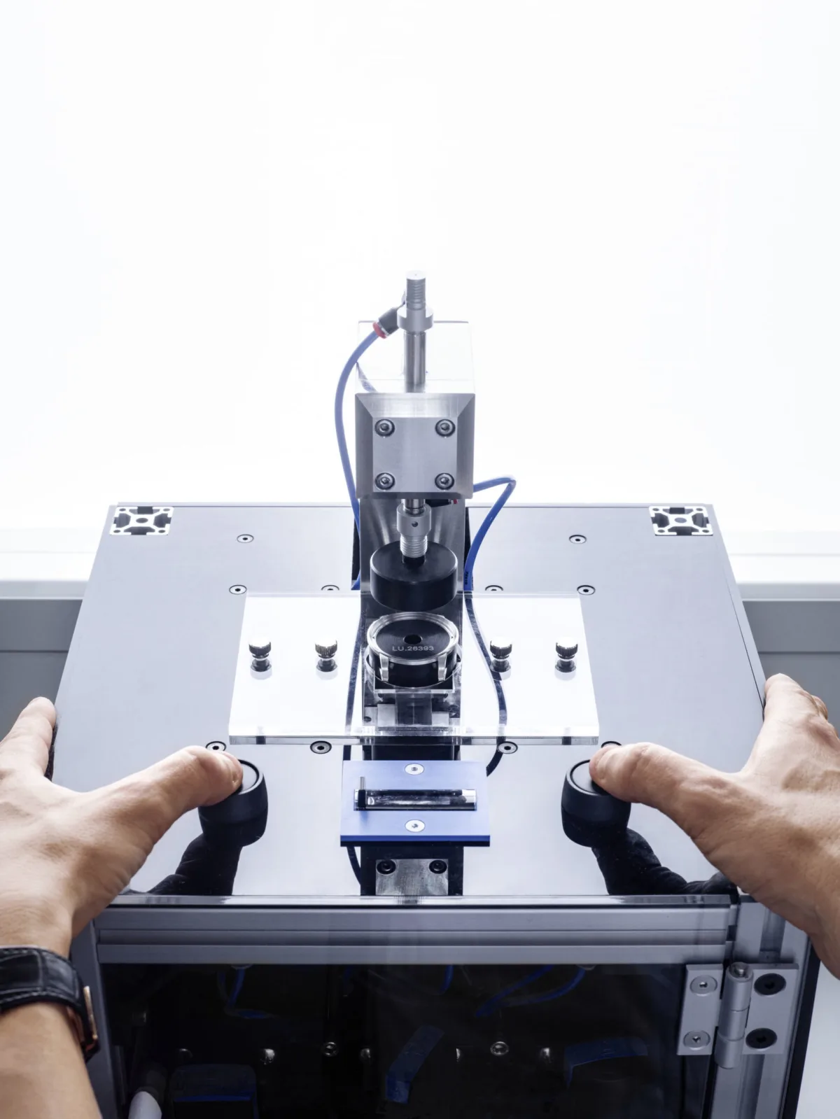 Watchmaking photography, Audemars Piguet Code 11.59 case quality control on precision measurement machine, Le Brassus, by Scanderbeg Sauer