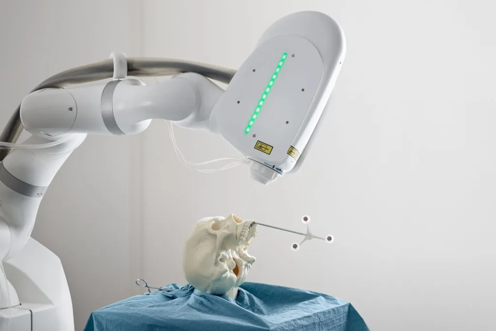 OP-Roboter für die robotergeführte Laserchirurgie, Universitätsspital Basel, Unternehmensfotografie von Scanderbeg Sauer