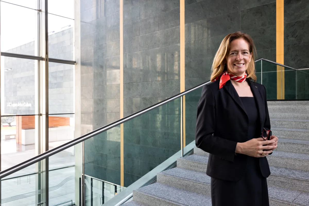 Employer Branding Fotografie ISS Schweiz, Mitarbeiterin Portrait LAC Lugano, von Scanderbeg Sauer