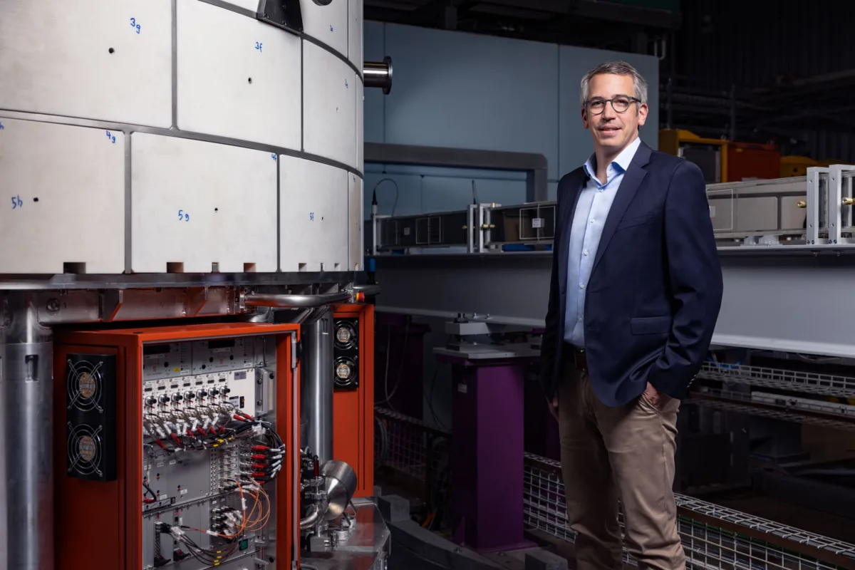Portrait of PSI Director Prof. Dr. Christian Rüegg, Paul Scherrer Institute, Villigen, Switzerland, research photography by Scanderbeg Sauer