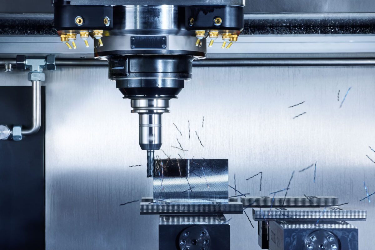 CNC-Bearbeitung bei Rego-Fix Tenniken, Industriefotografie von Scanderbeg Sauer