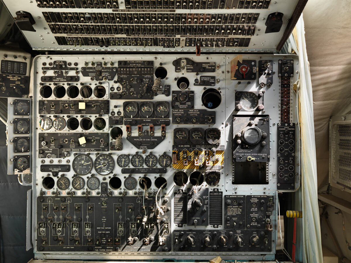 Decommissioned aircraft, Mojave Desert, fine art photography Scanderbeg Sauer – DECOMMISSIONED NRT-ICN