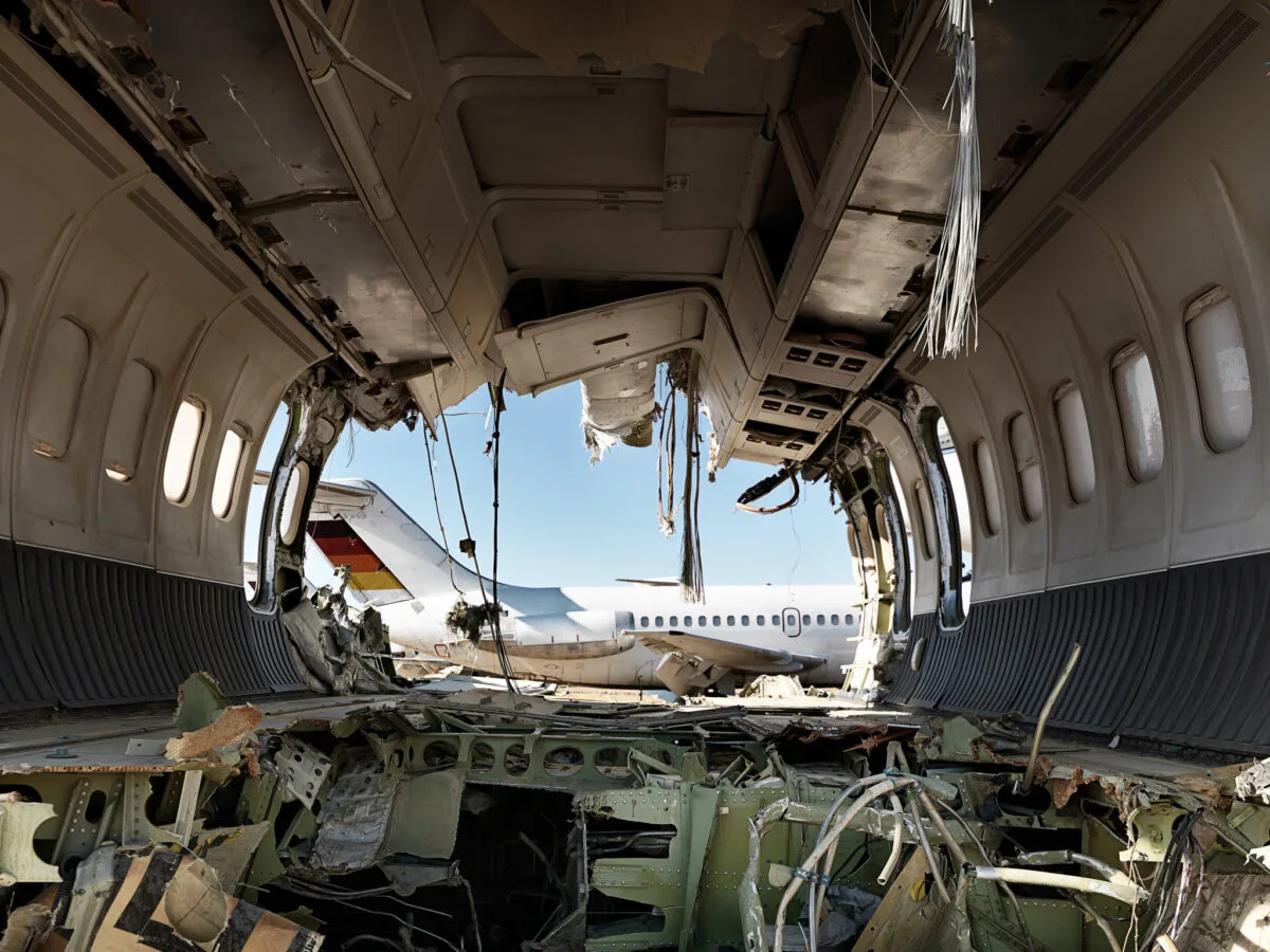 Decommissioned aircraft, Mojave Desert, fine art photography Scanderbeg Sauer – DECOMMISSIONED PHX-IAH
