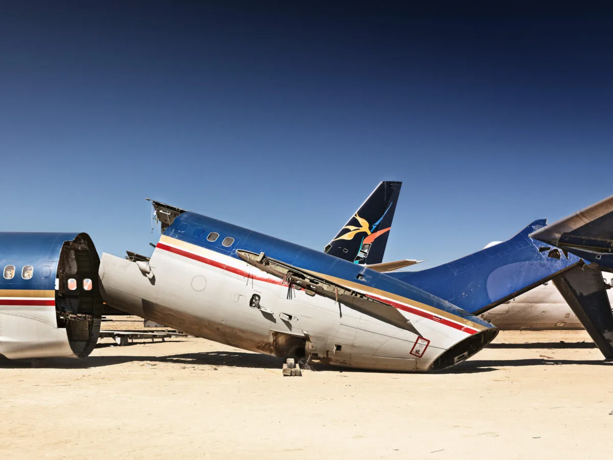 Decommissioned aircraft, Mojave Desert, fine art photography Scanderbeg Sauer – DECOMMISSIONED SJC-RNO