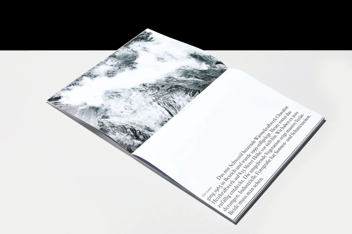 Doublepage of ON LOCATION, the magazine by Scanderbeg Sauer